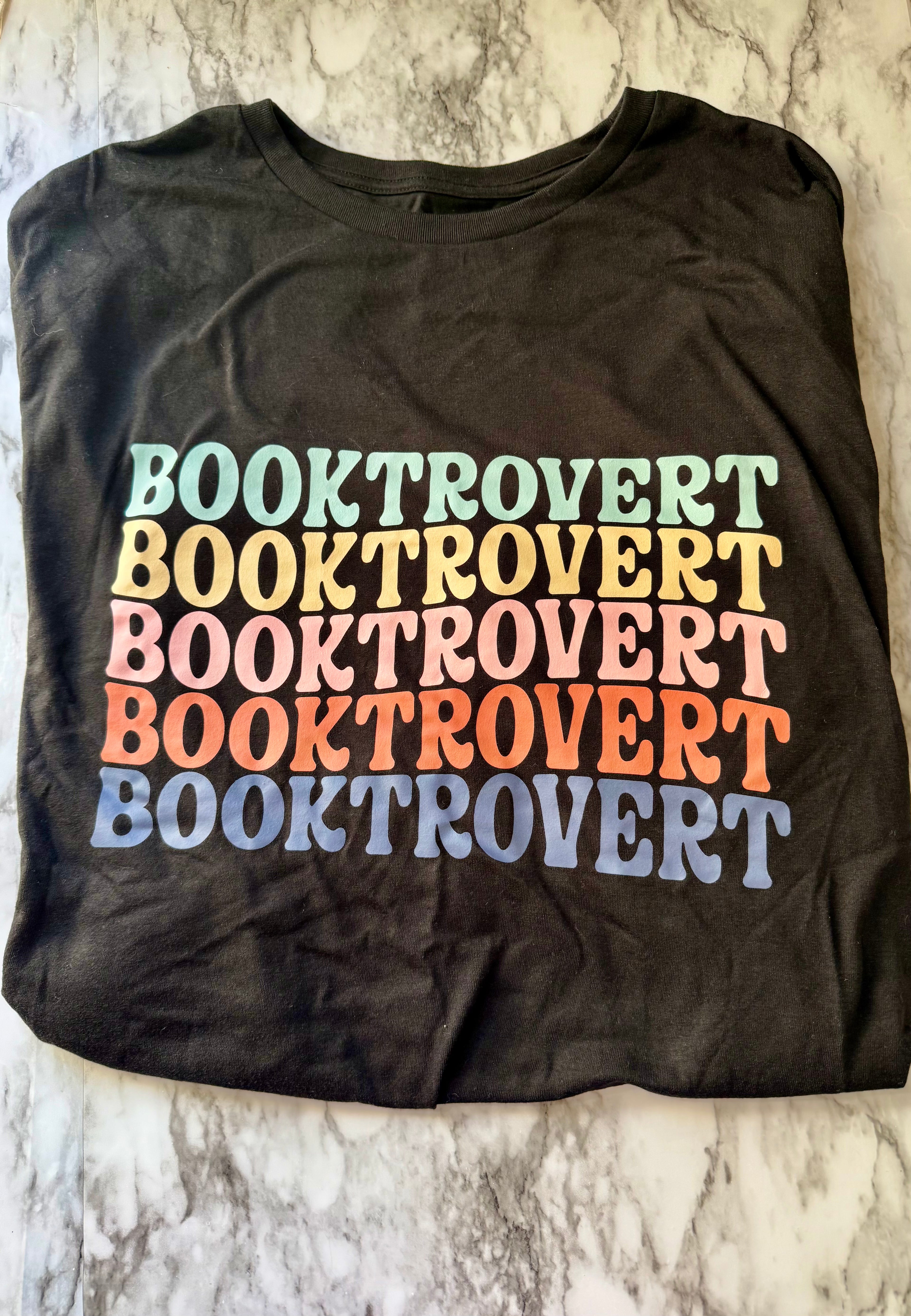 Booktrovert T-shirt