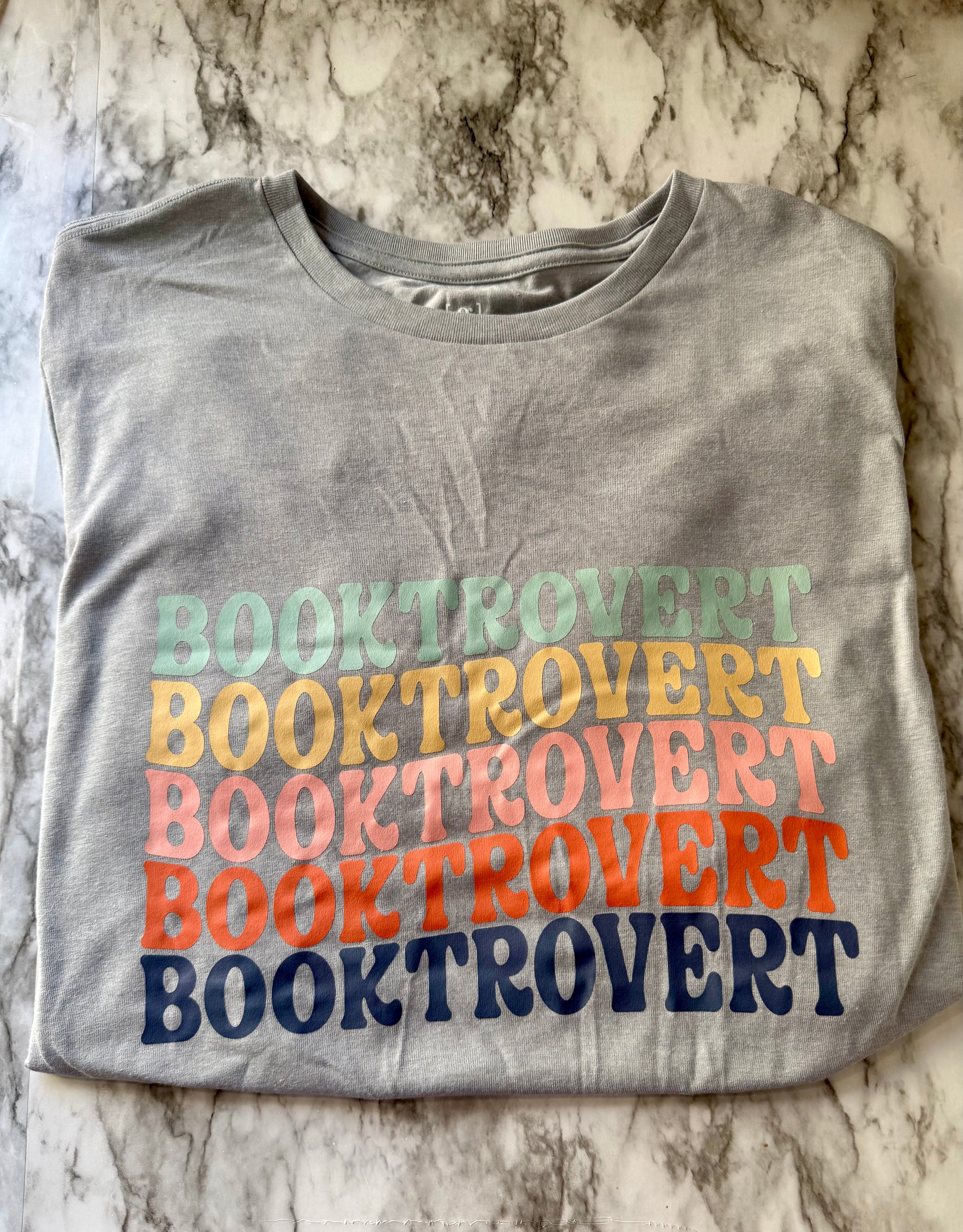Booktrovert T-shirt